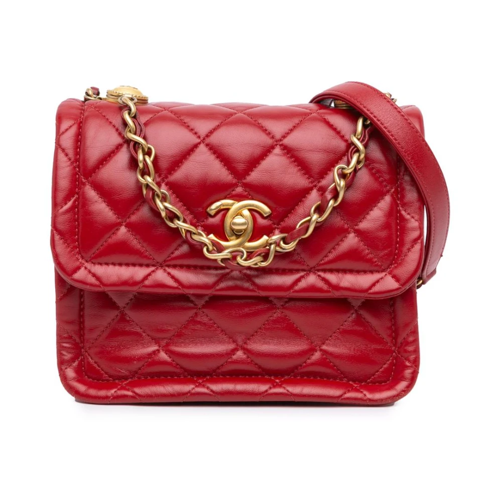 Chanel Vintage Women's Red Pre-Owned Quilted Flap Bag With Chain Detail And Shoulder Strap