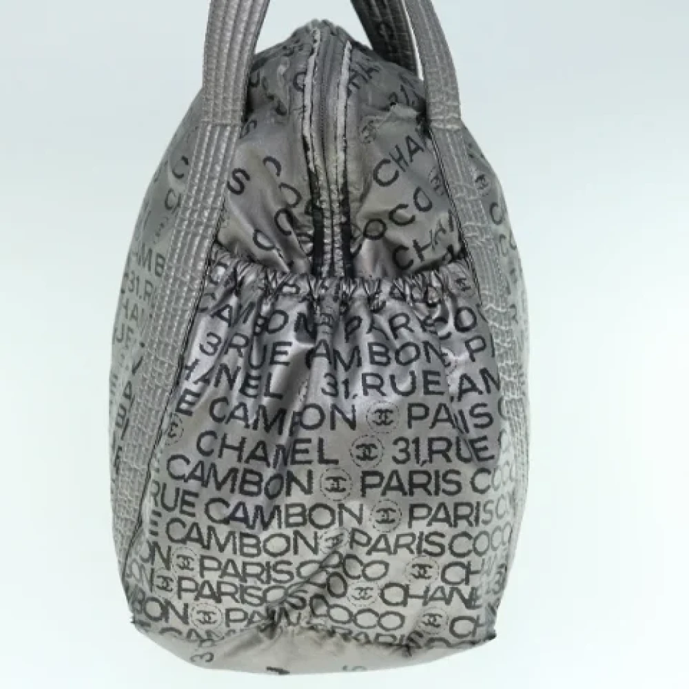 Chanel Vintage Pre-owned Nylon chanel-bags Gray Dames