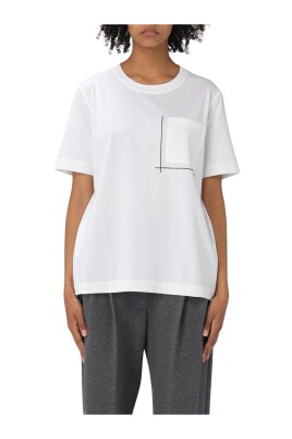 white-minimalist-t-shirt