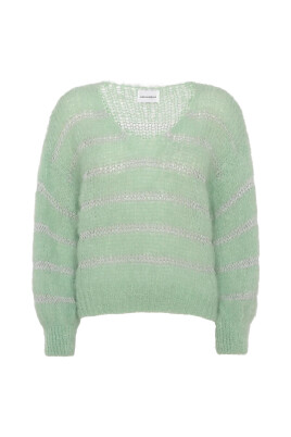 maille-tricotee-en-mohair-vert-avec-details-lurex