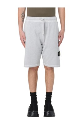 modernt-svarta-shorts-for-man