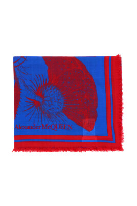 blue-scarf-elegant-style