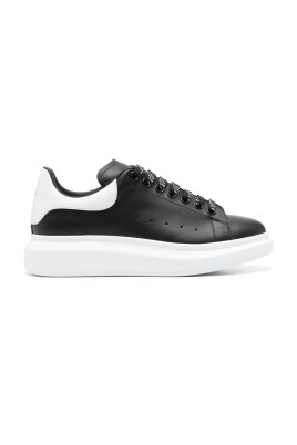 chunky-sole-low-top-sneakers