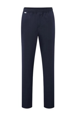 seersucker-pants-for-a-stylish-look
