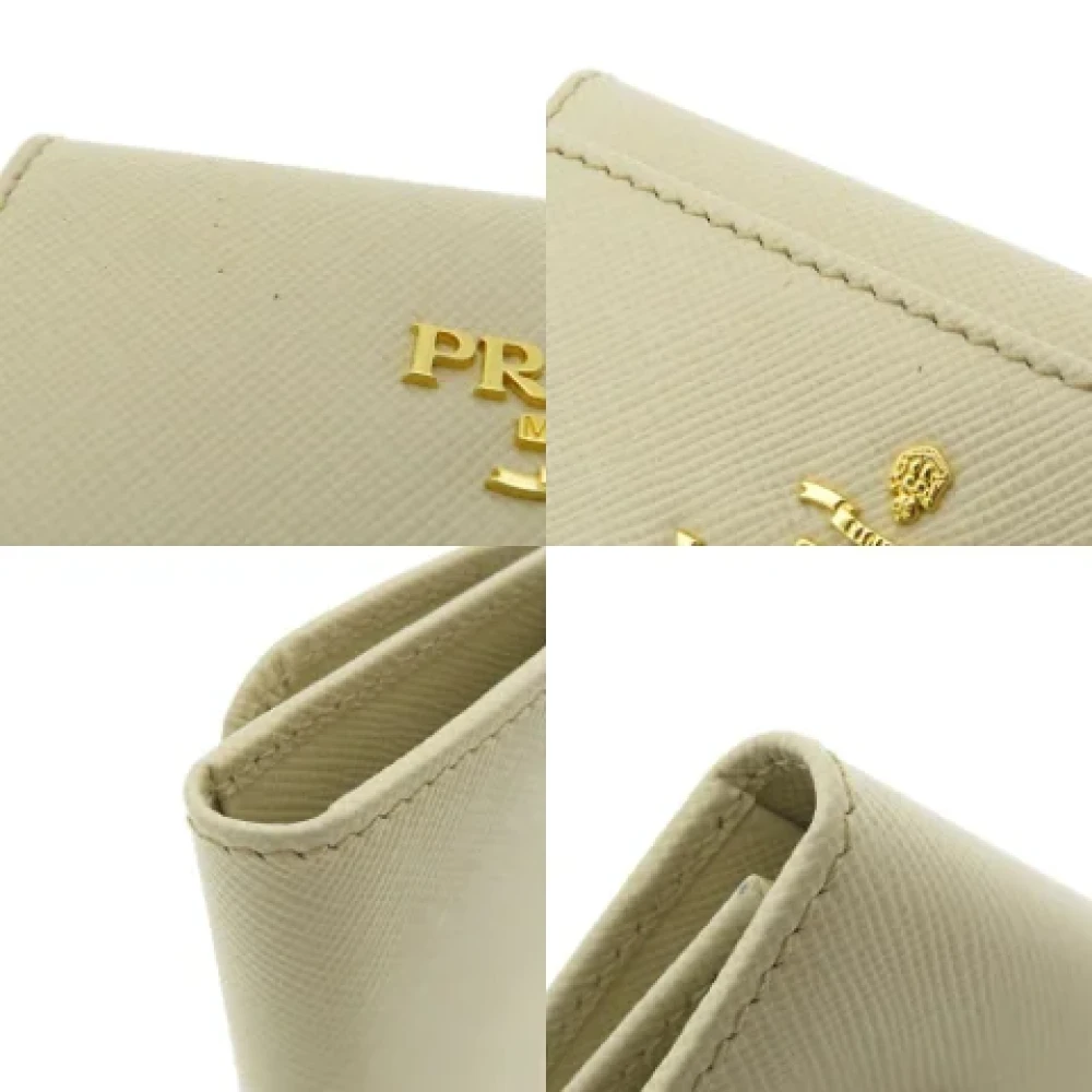Prada Vintage Pre-owned Leather key-holders Beige Dames