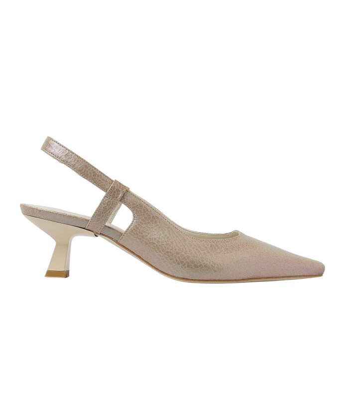 suzy-aliya-pumps