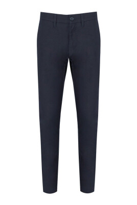 pantalon-chino-bleu-marine-avec-logo