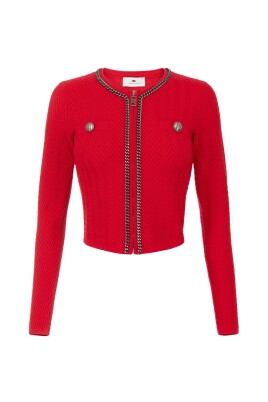 cardigan-rouge-avec-detail-de-chaine-metallique