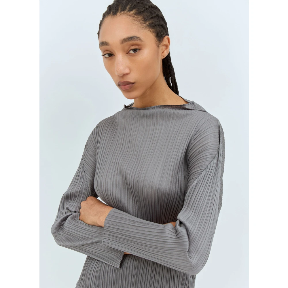 Issey Miyake Geplooide hoge hals lange mouwen top Gray Dames