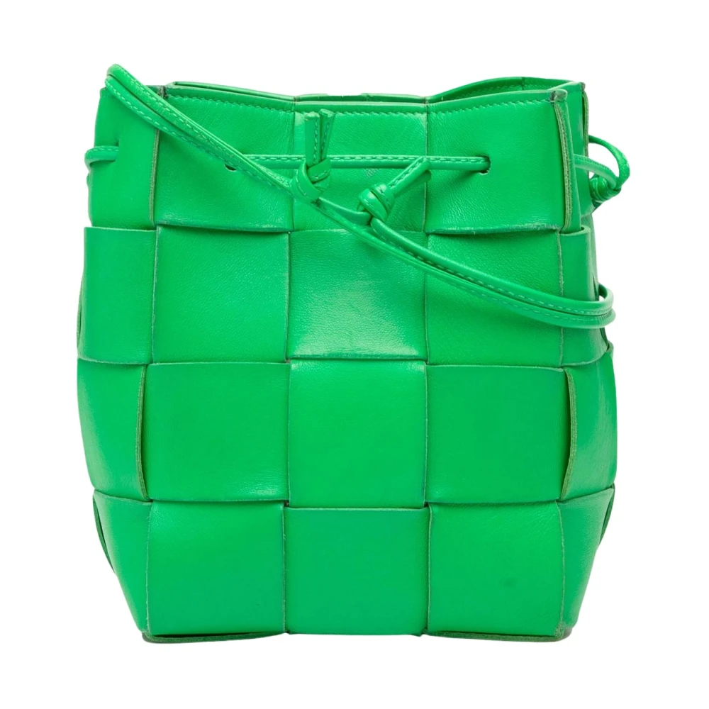 Bottega Veneta Vintage Women's Green Pre-Owned Woven Leather Bucket Bag