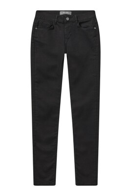 classic-black-jeans-naomi-cover