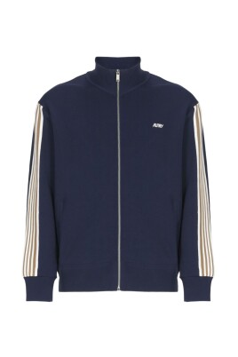 veste-bleue-avec-detail-raye