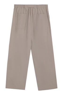 beige-cotton-trousers
