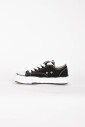 sneakers-en-toile-avec-semelle-en-caoutchouc-design