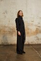 echarpe-a-rayures-bleues-et-noires