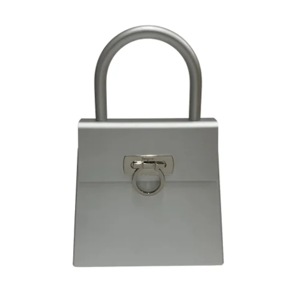 Salvatore Ferragamo Pre-owned Fabric handbags Gray Dames