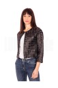 veste-en-daim-avec-motif-carre