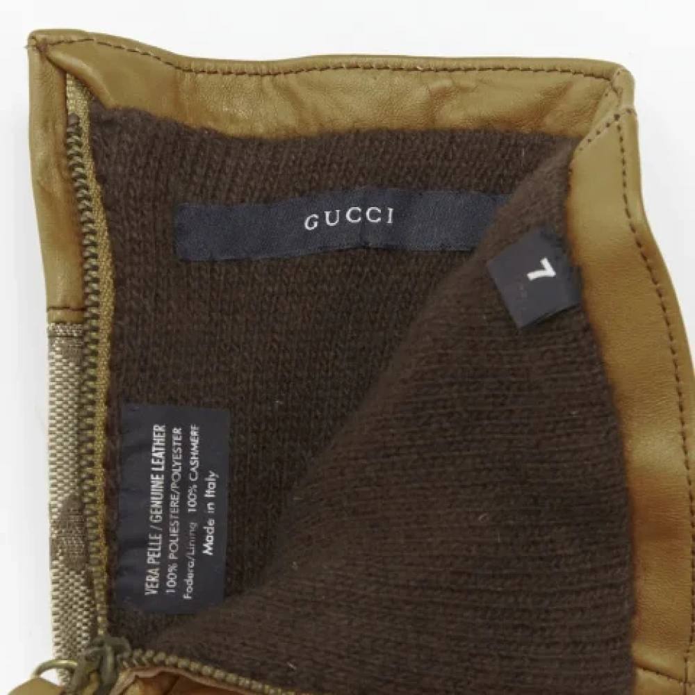 Gucci Vintage Pre-owned Canvas gloves Brown Dames
