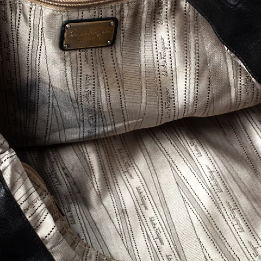 Salvatore Ferragamo Pre-owned Leather totes Black Dames