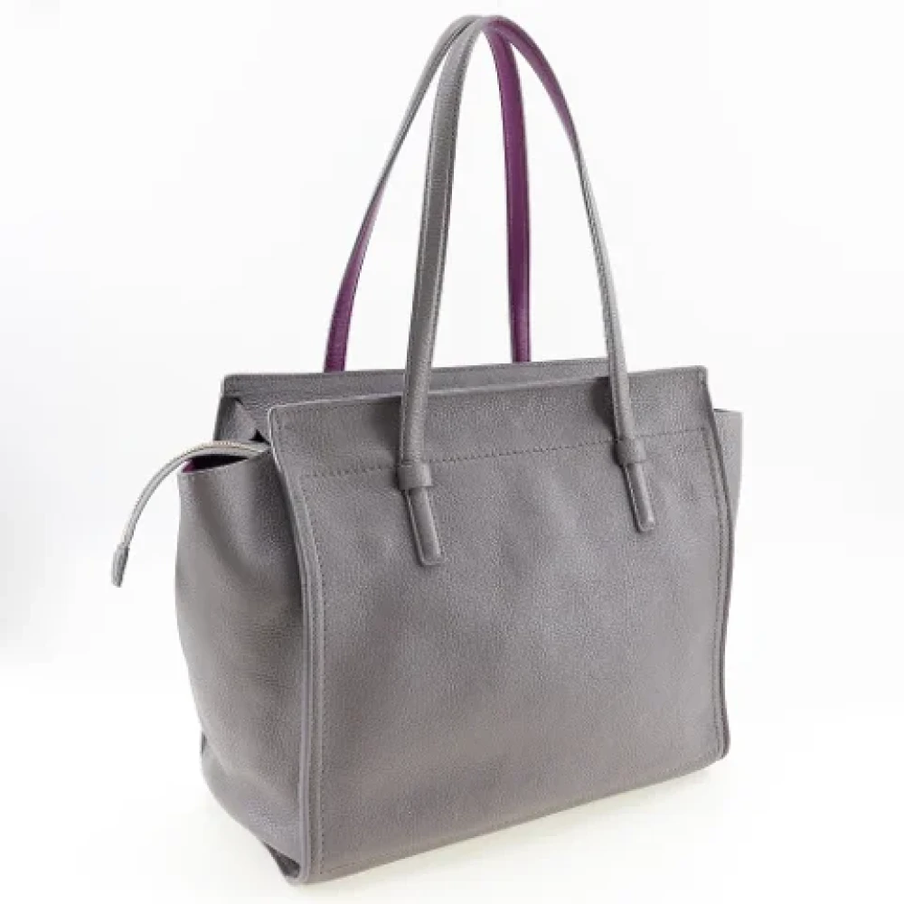 Salvatore Ferragamo Pre-owned Leather totes Gray Dames