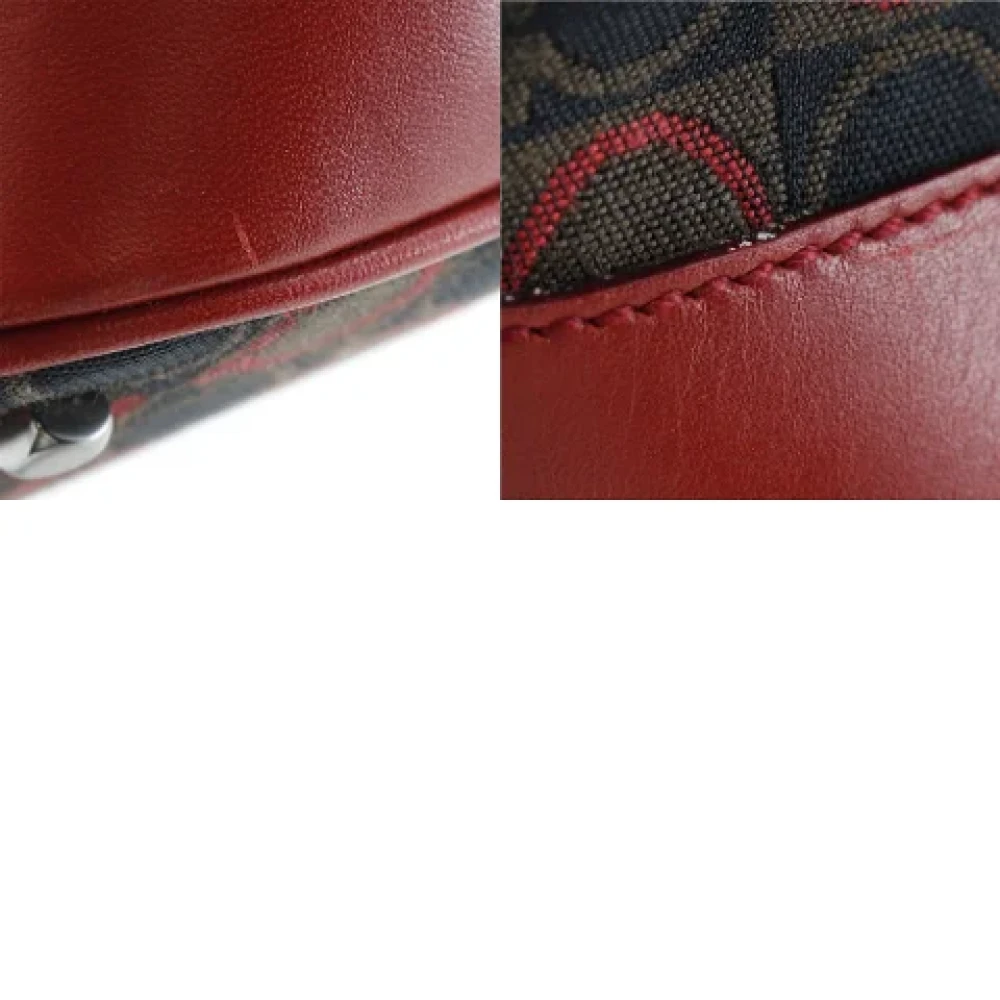 Salvatore Ferragamo Pre-owned Canvas shoulder-bags Red Dames