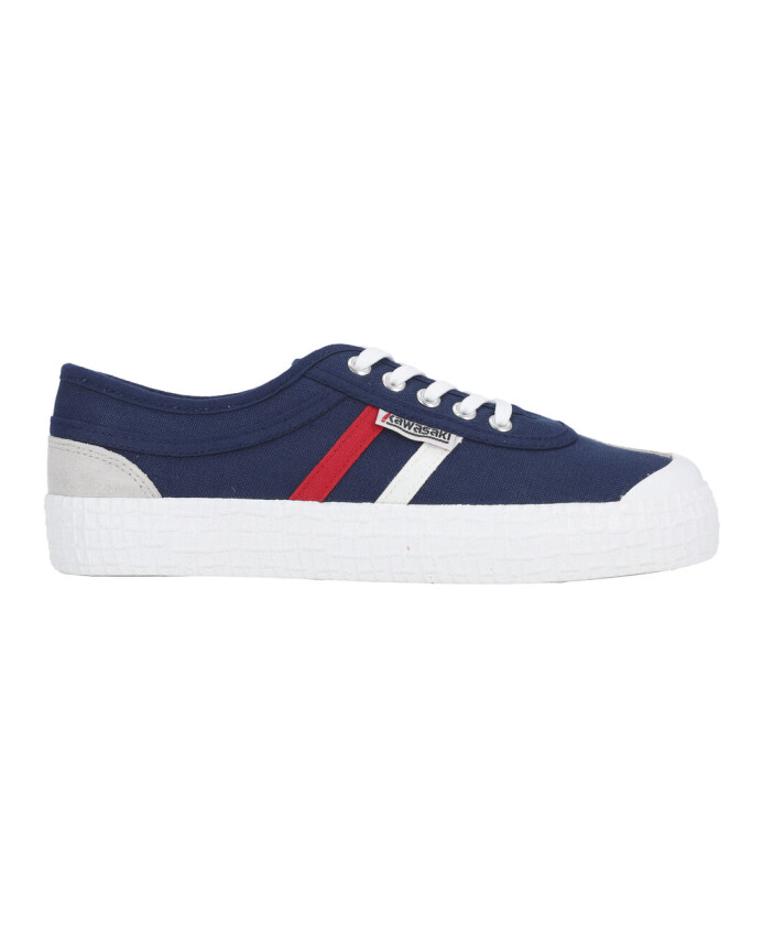 retro-canvas-sneakers