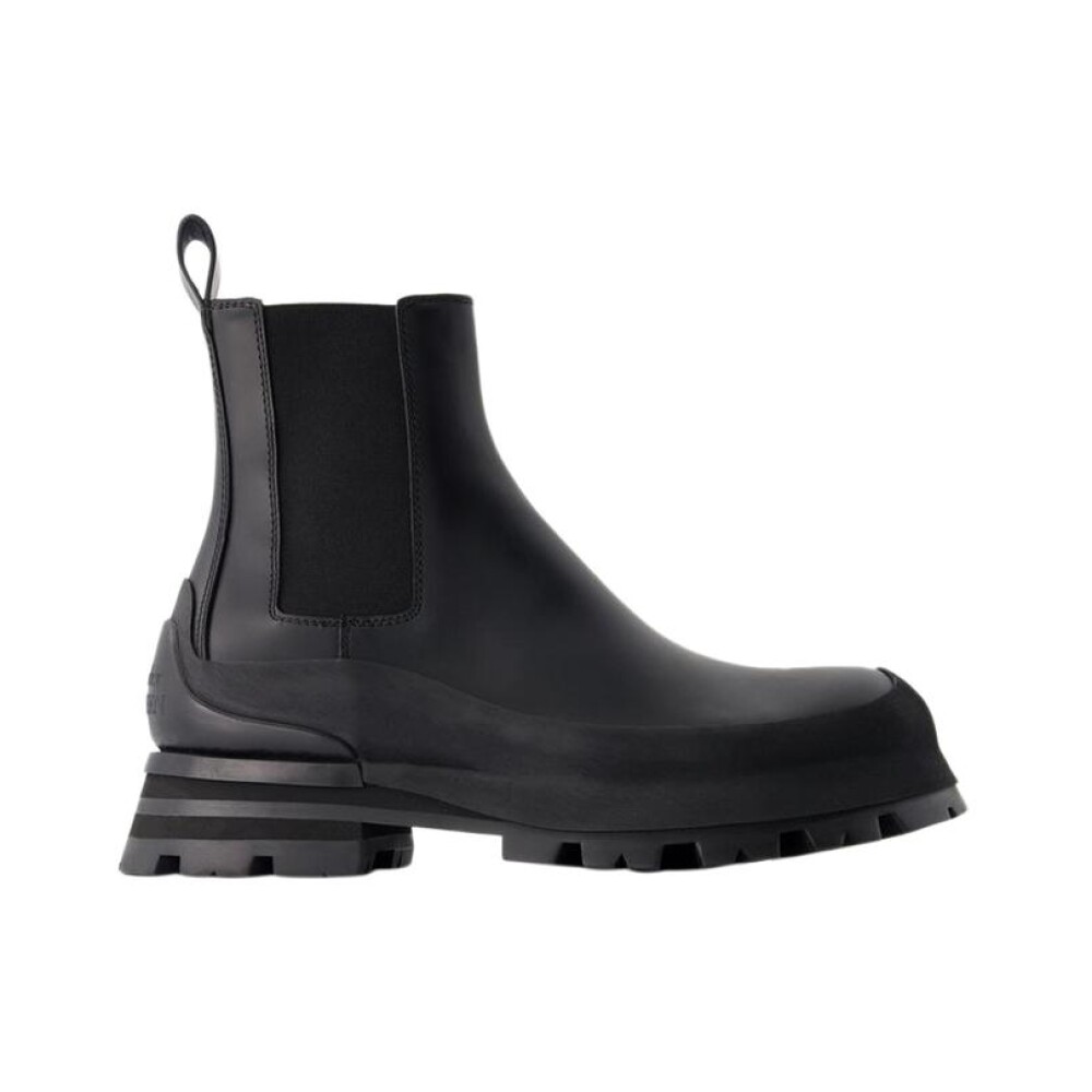 Shop Boots from Alexander McQueen online on Miinto