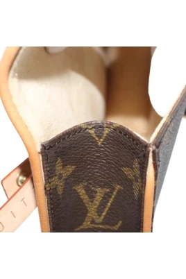 Pre-owned Monogram Canvas Midjeväska
