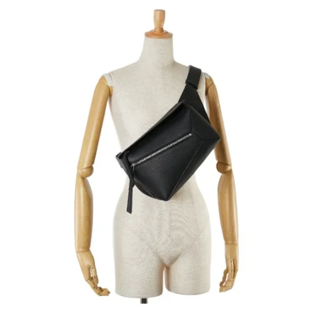 Loewe Pre-owned Leather crossbody-bags Black Dames