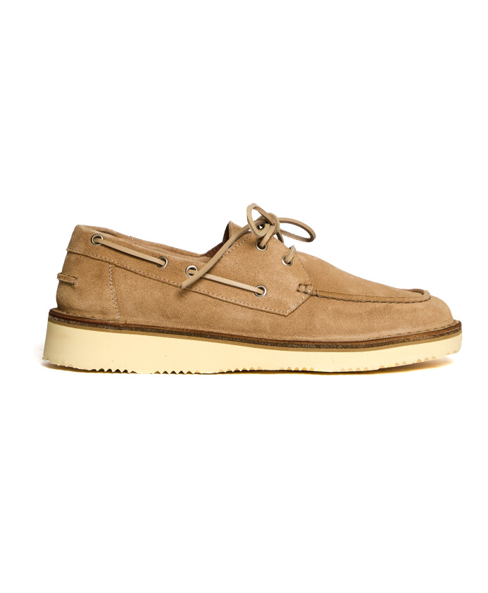 chaussures-bateau-en-daim