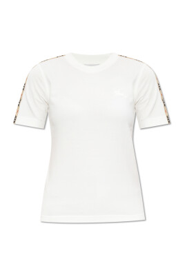 t-shirt-avec-logo-brode