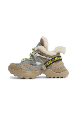 chunky-sneakers-med-fuskpalsfoder-beige
