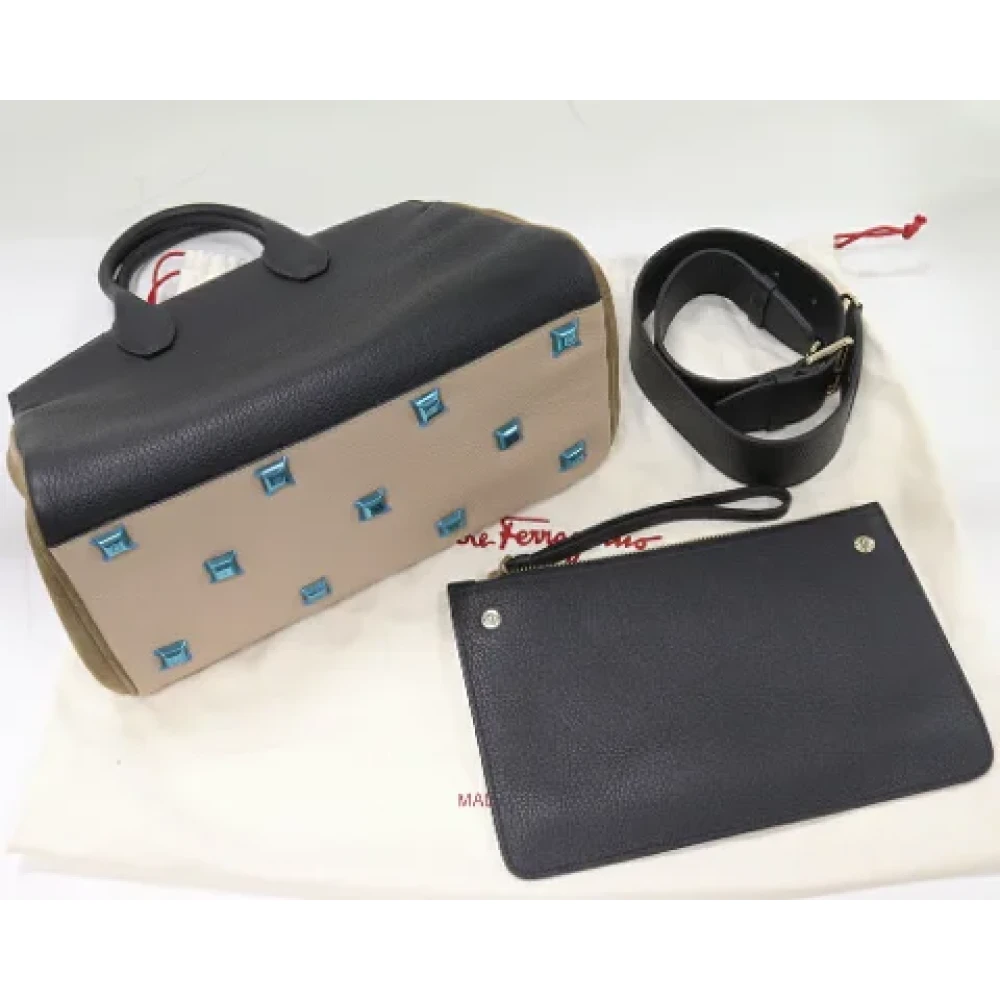 Salvatore Ferragamo Pre-owned Leather handbags Black Dames