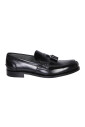 mocassins-en-cuir-noir-elegants-a-pampilles