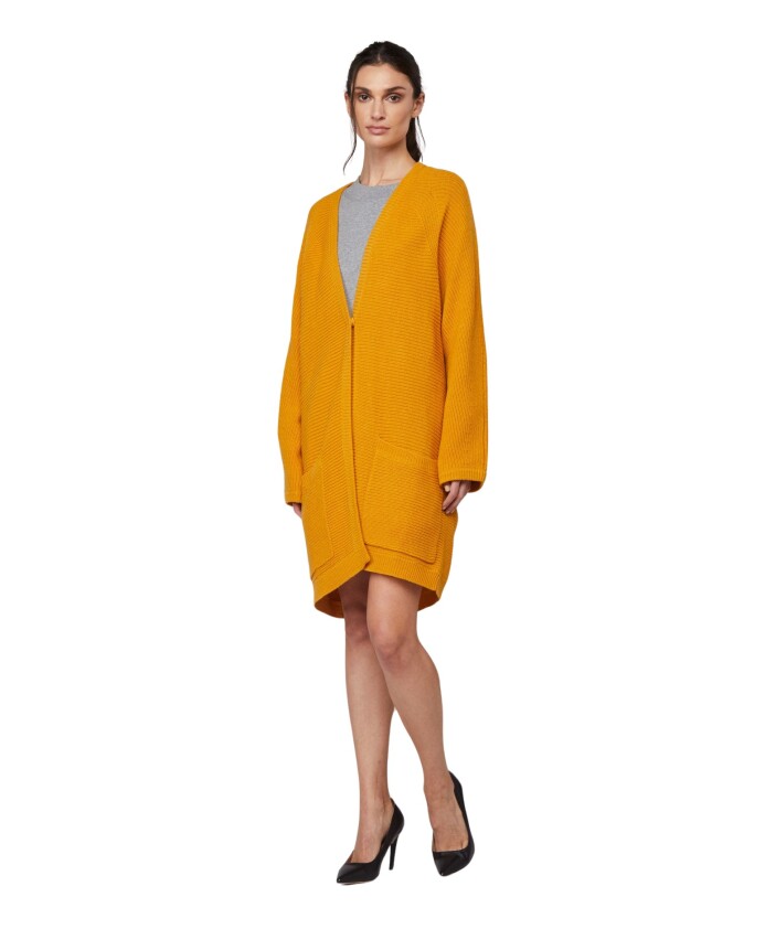 cardigan-oversize-moutarde-col-en-v-profond