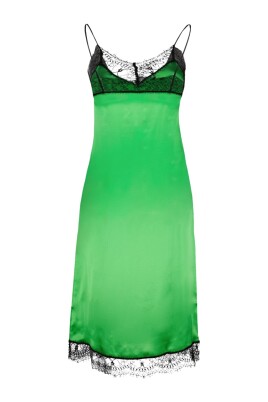 robe-en-satin-avec-decollete-en-v-et-details-en-dentelle