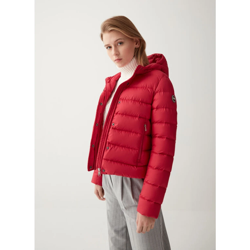 Colmar Damesjas met vaste capuchon en natuurlijke veren vulling Red Dames
