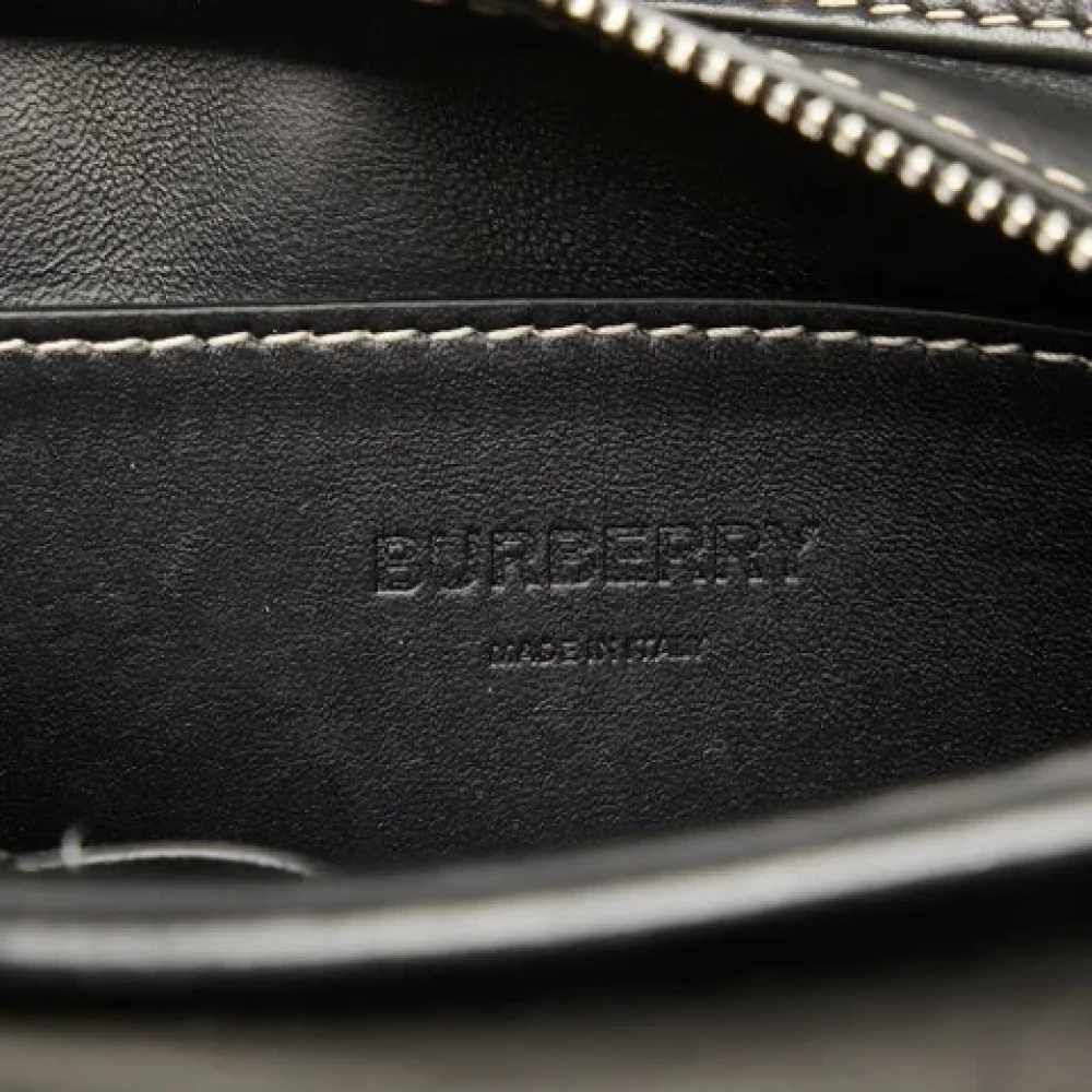 Burberry Vintage Pre-owned Canvas shoulder-bags Black Dames