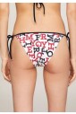 bas-de-bikini-string-a-cotes-effrontes
