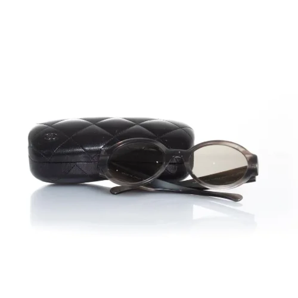 Chanel Vintage Pre-owned Plastic sunglasses Gray Dames