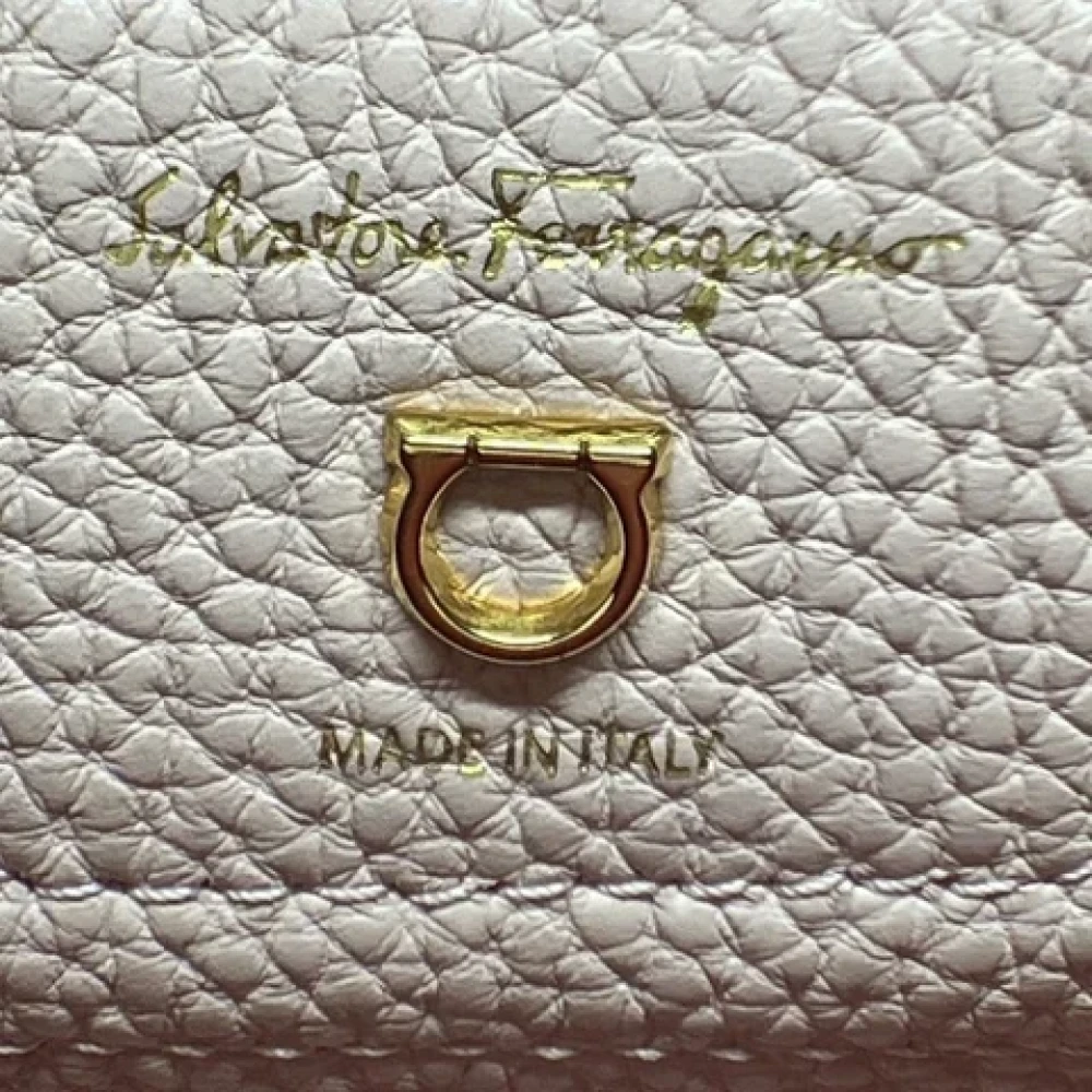 Salvatore Ferragamo Pre-owned Leather handbags Pink Dames