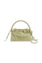 sac-a-main-en-cuir-structure-et-decontracte