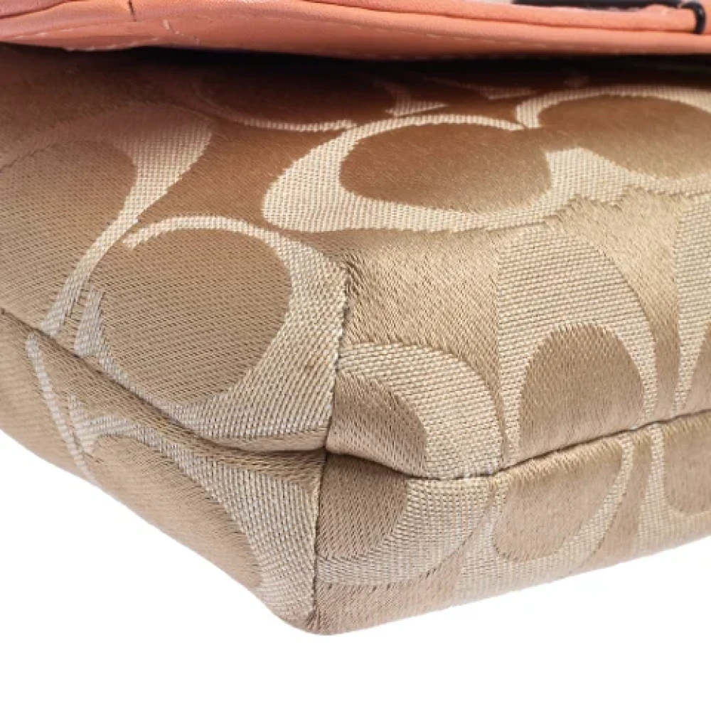 Coach Pre-owned Canvas clutches Beige Dames