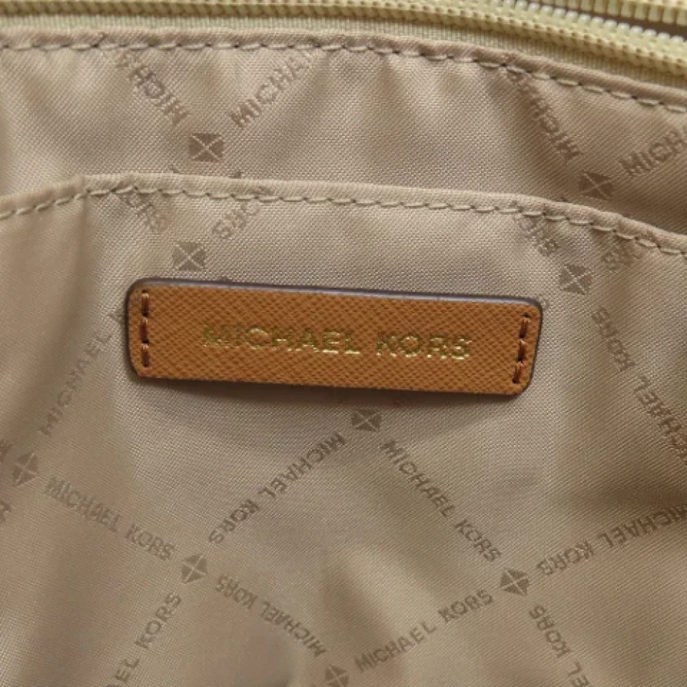 Michael Kors Pre-owned Canvas shoulder-bags Brown Dames