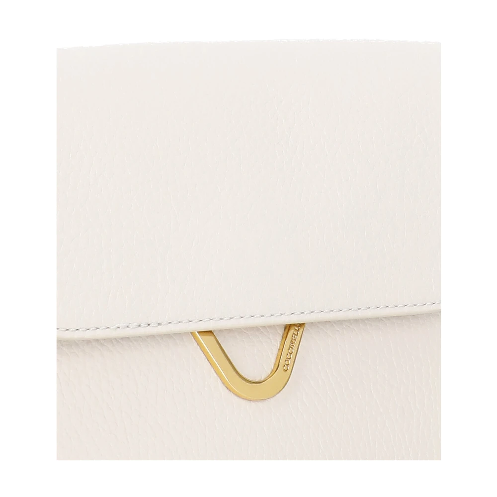 Coccinelle Ivoor Leren Schoudertas met Ketting Beige Dames