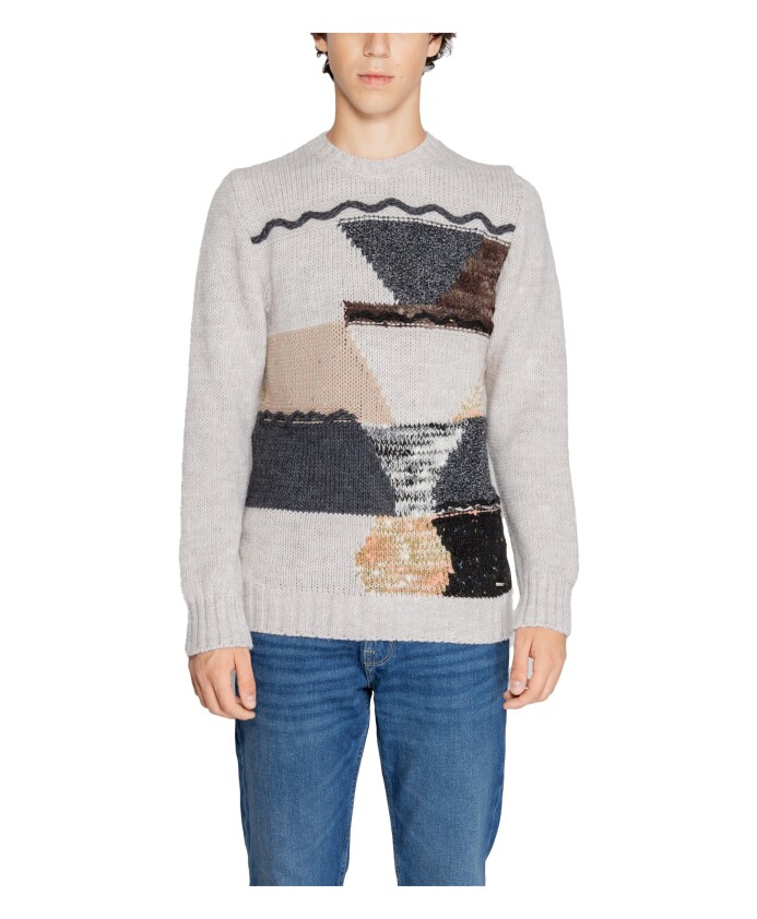 pull-imprime-en-tricot-beige