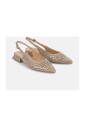 details-des-chaussures-plates