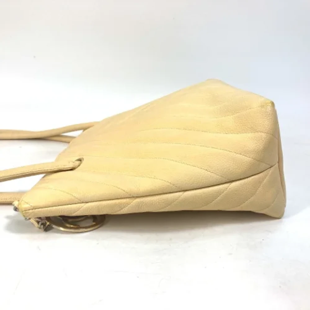 Chanel Vintage Pre-owned Fabric chanel-bags Yellow Dames