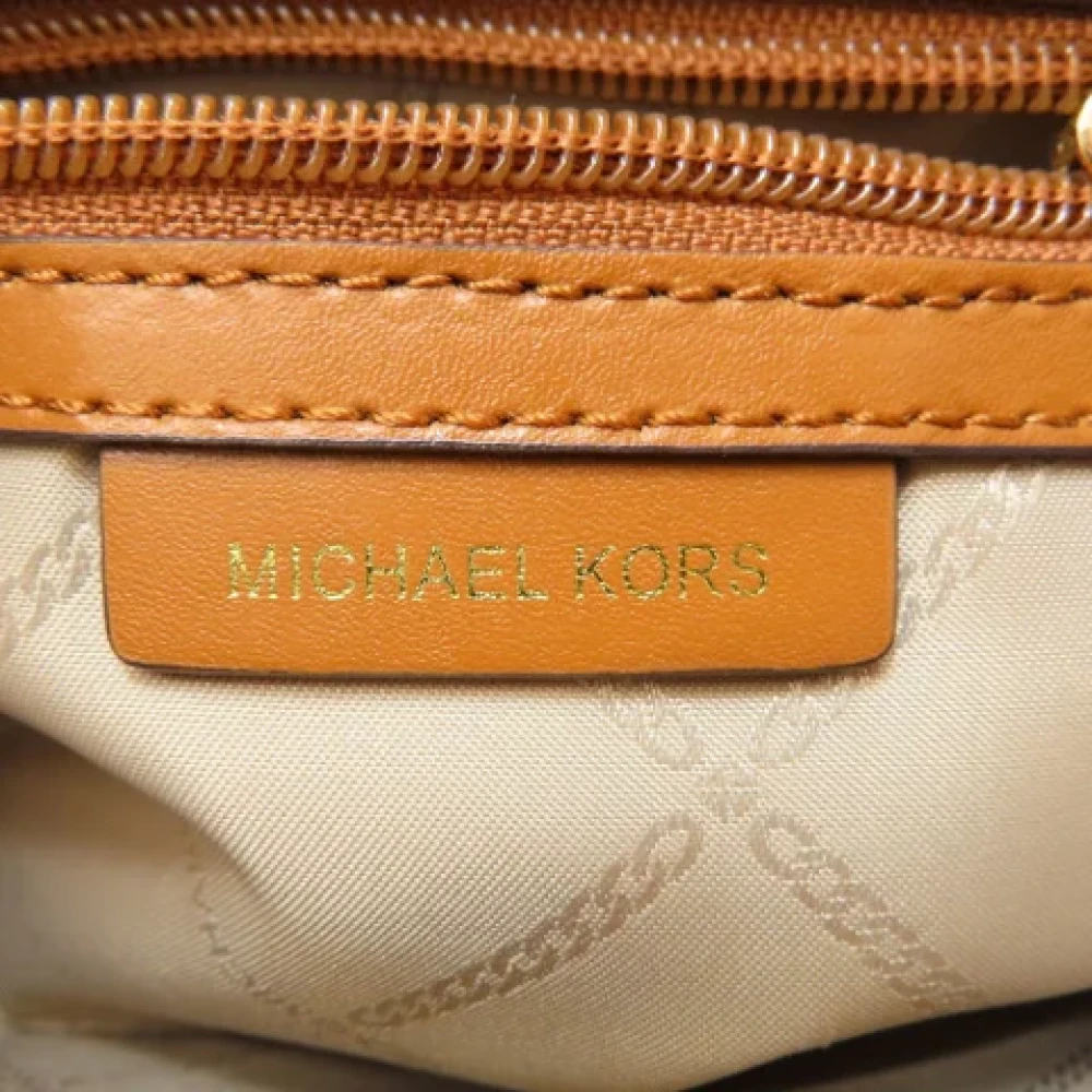 Michael Kors Pre-owned Canvas shoulder-bags Brown Dames