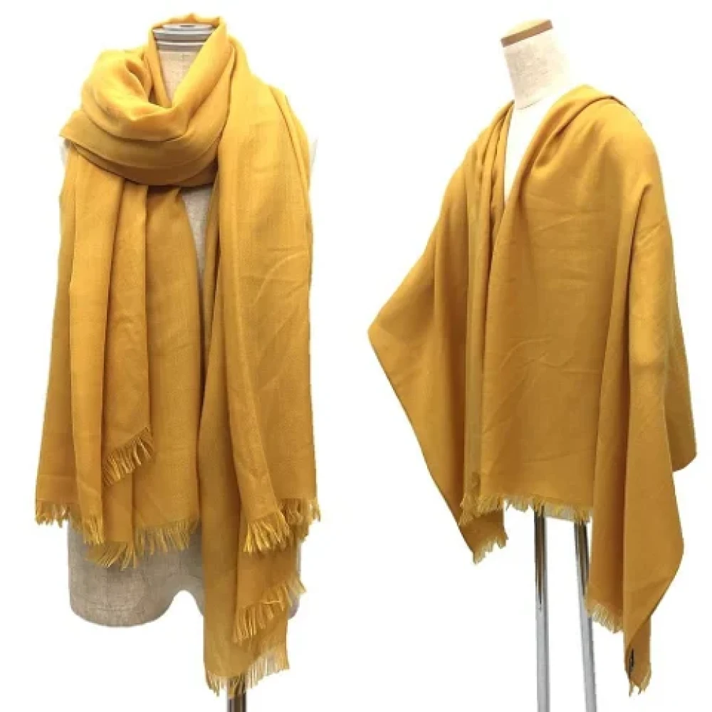 Hermès Vintage Pre-owned Silk scarves Yellow Dames